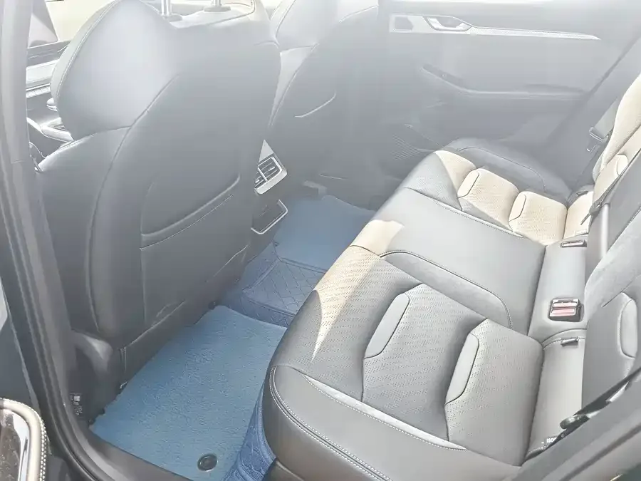 Geely Xingrui Xingrui 2023 2.0TD only available in green version 2023 — миниатюра 4