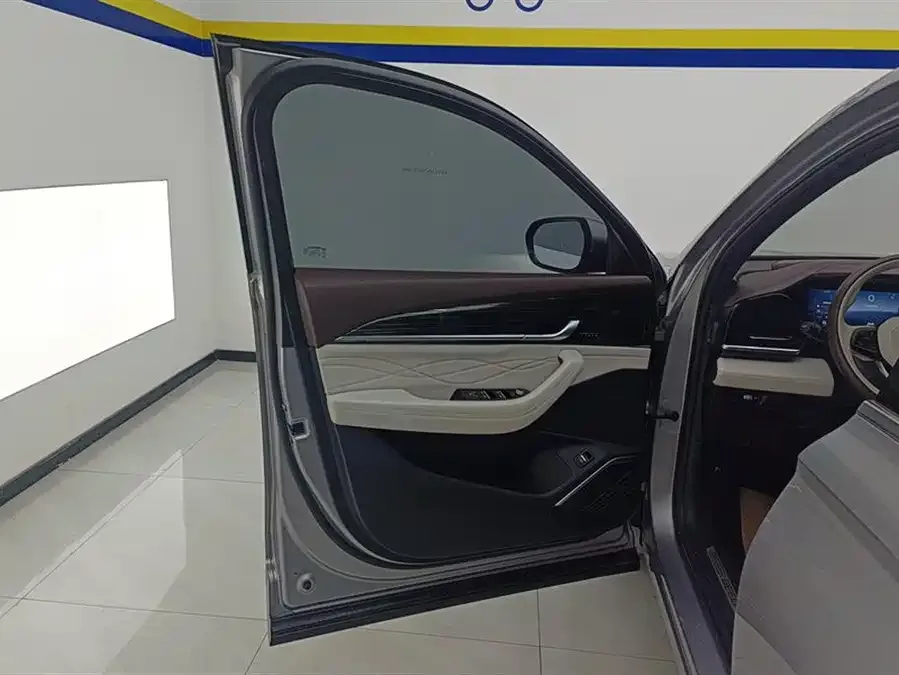 Geely Monjaro Xingyue L 2021 2.0TD DCT EVO 2WD Premium Edition 2023 — миниатюра 4