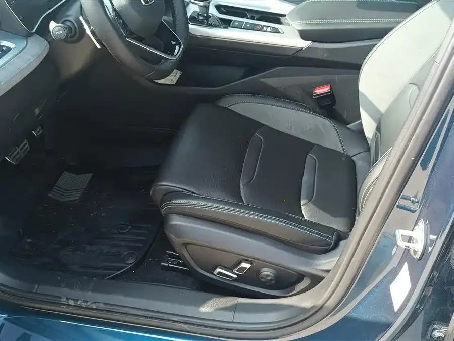Geely Xingrui Xingrui 2023 2.0TD only available in green version 2023 — миниатюра 3