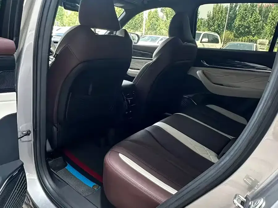 Geely Monjaro Xingyue L 2021 2.0TD DCT EVO 2WD Smart Edition 2023 — миниатюра 2