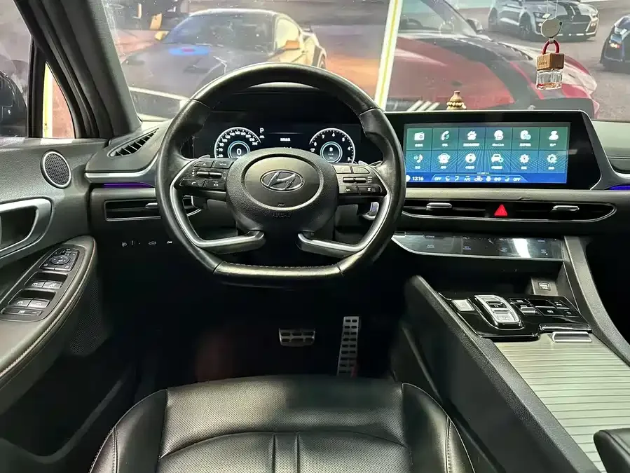 Hyundai Sonata 2022 Sonata 270TGDi DCT 20th Anniversary Edition 2022 — миниатюра 4
