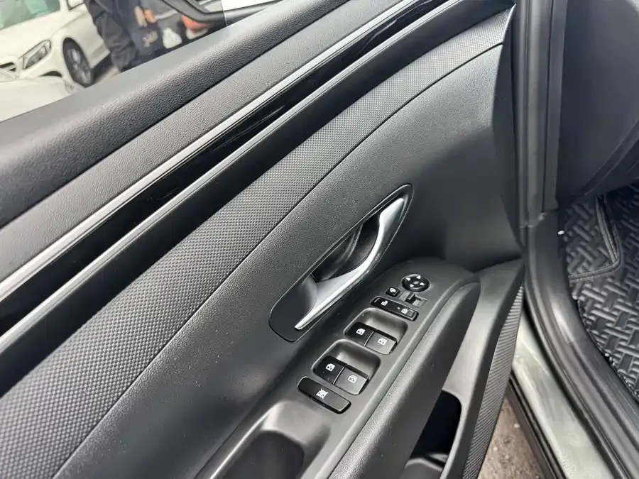 Hyundai Tucson L Tucson 2023 Tucson L 1.5T Automatic 2WD DLX Luxury Edition 2024 — миниатюра 2