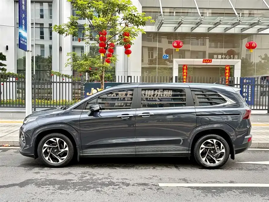 Hyundai Custo Kustu 2021 270TGDi Premium Edition LUX 2023 — миниатюра 3