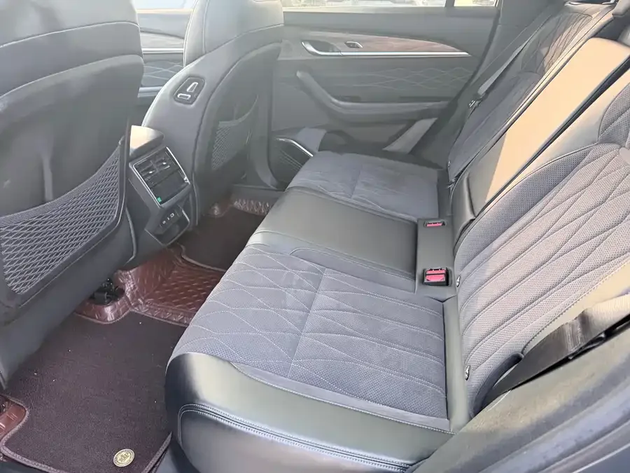 Geely Monjaro Xingyue L 2025 Dongfangyao 2.0TD Automatic Star-gazing Edition 2025 — миниатюра 2