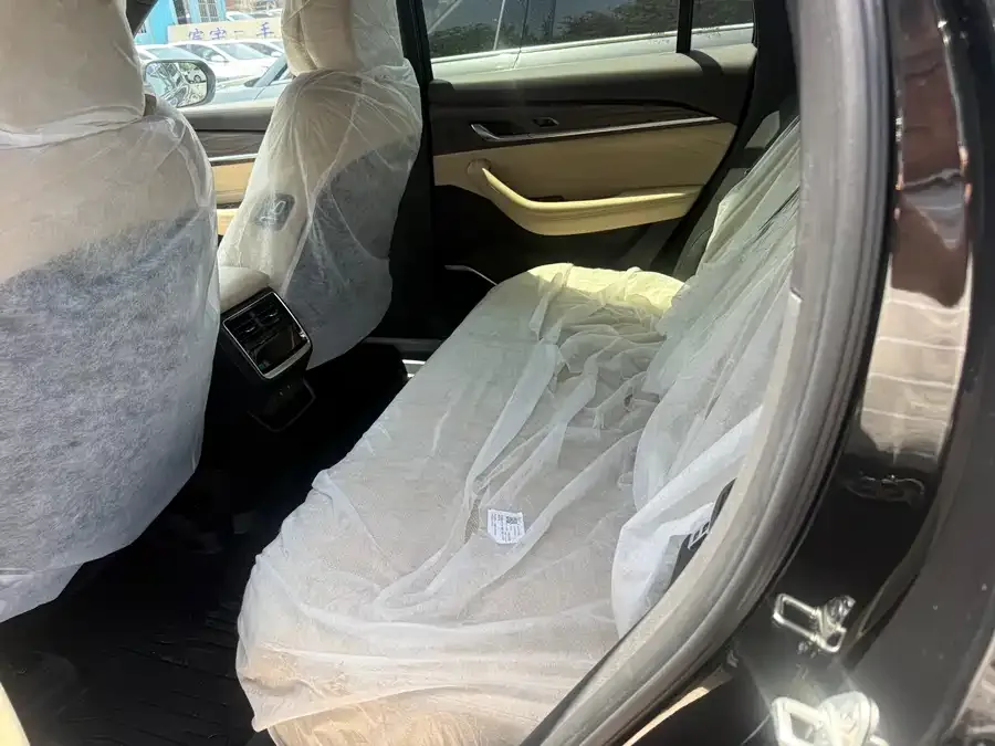 Geely Monjaro Xingyue L 2025 Dongfangyao 2.0TD Automatic Star-gazing Edition 2025 — миниатюра 2