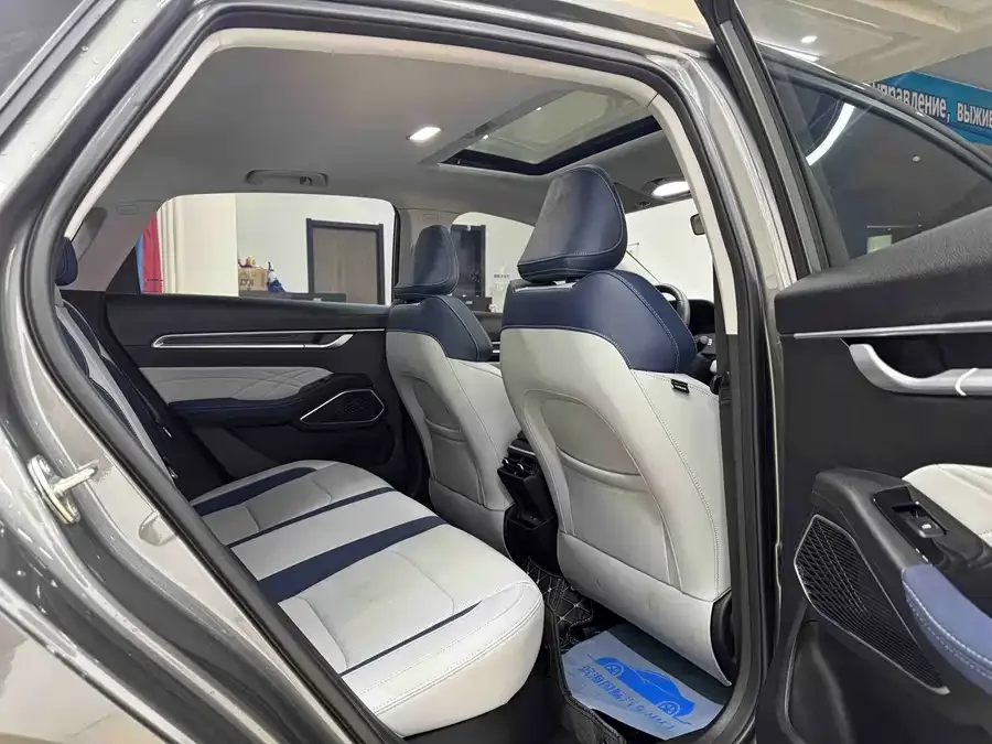Geely Emgrand Emgrand 2022 4th Generation 1.5L CVT Flagship Model 2022 — миниатюра 3