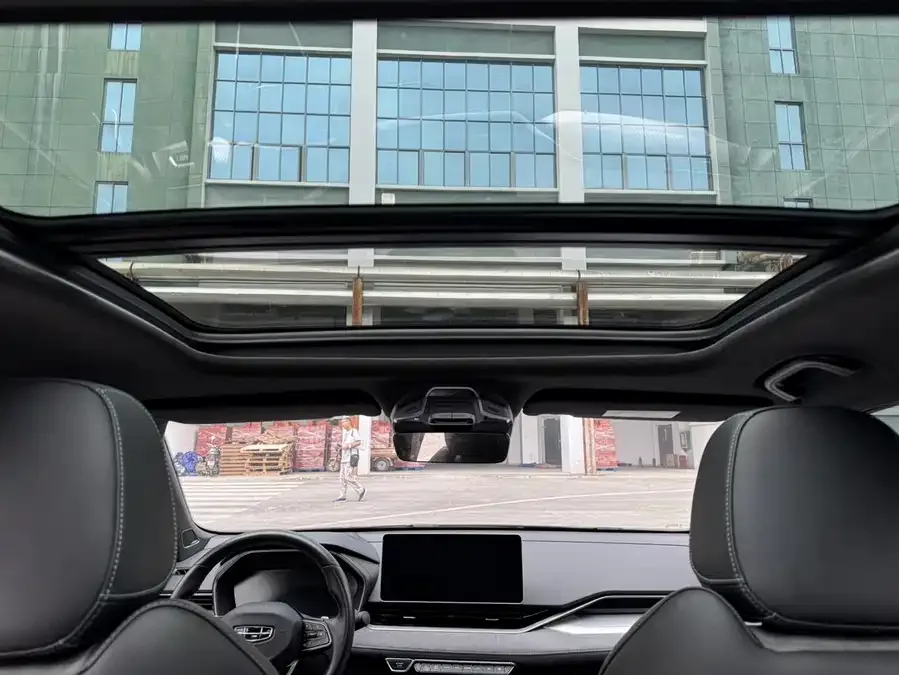 Geely Xingrui Xingrui 2023 2.0TD only available in green version 2022 — миниатюра 5