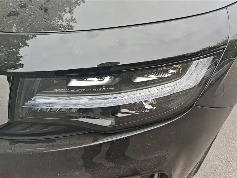 Geely Okavango Haoyue 2022 1.8TD DCT Flagship 7-seater 2022 — миниатюра 2