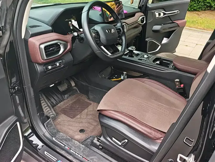 Geely Okavango Haoyue 2022 1.8TD DCT Flagship 7-seater 2022 — миниатюра 3