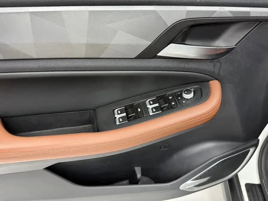 Geely Vision X6 Vision X6 2021 PRO 1.4T Automatic Premium Edition 2022 — миниатюра 4