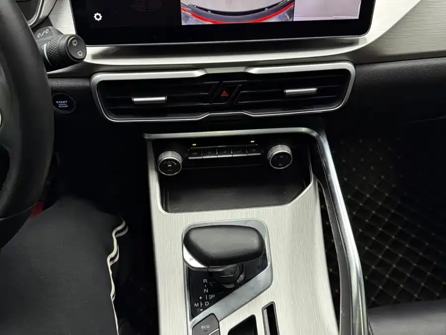 Geely Coolray SX11 Binyue 2021 1.4T DCT Diamond Edition 2022 — миниатюра 3