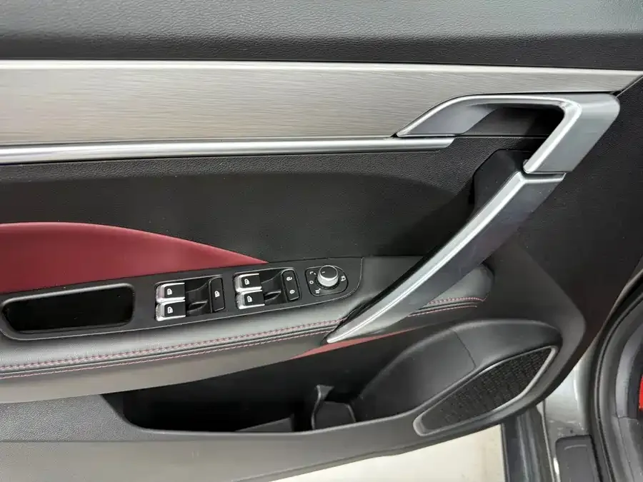 Geely Coolray SX11 Binyue 2021 1.4T DCT Diamond Edition 2022 — миниатюра 4