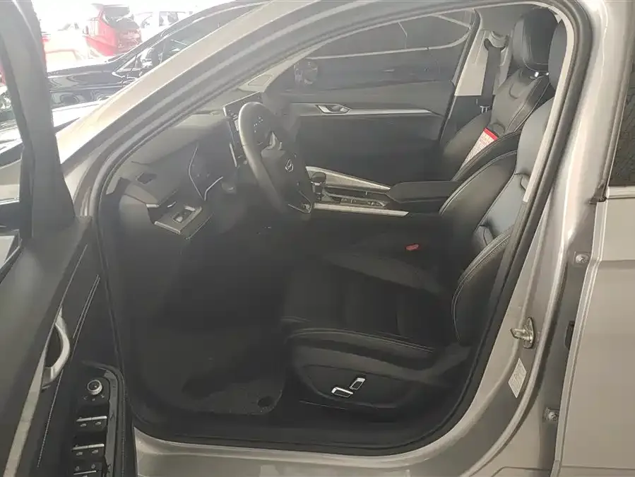 Geely Xingrui Xingrui 2021 2.0TD Luxury+ 2022 — миниатюра 3