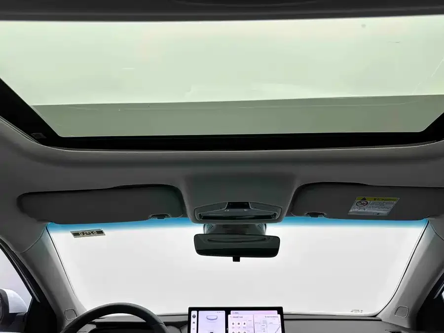 Geely Emgrand L Emgrand L 2022 1.4T CVT Supreme 2022 — миниатюра 4