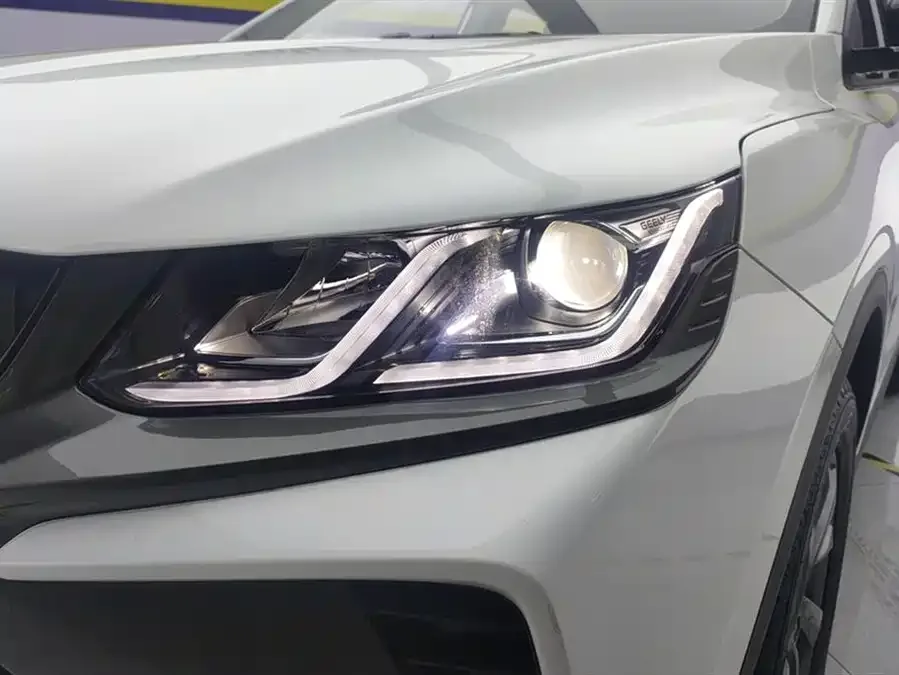 Geely Coolray SX11 Geely Binyue 2024 1.5T DCT Dragon Edition 2025 — миниатюра 2