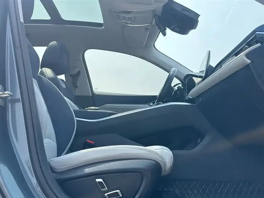 Geely Xingrui Xingrui 2023 2.0TD Premium Edition 2022 — миниатюра 3