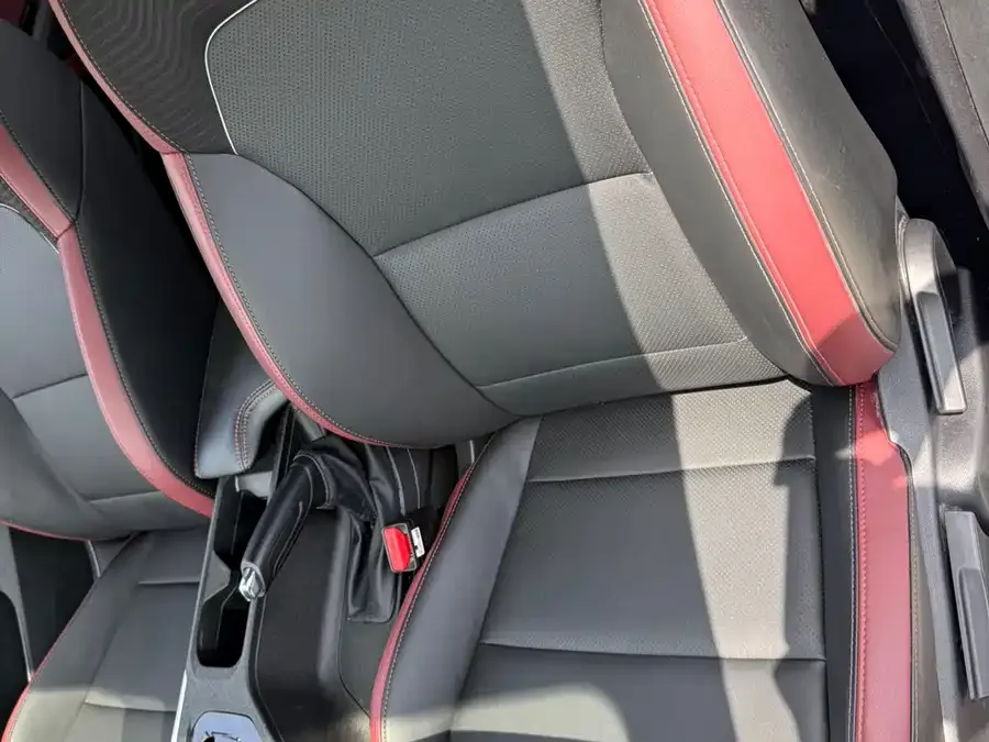 Geely Coolray SX11 Binyue 2021 1.4T DCT Platinum Edition 2023 — миниатюра 4