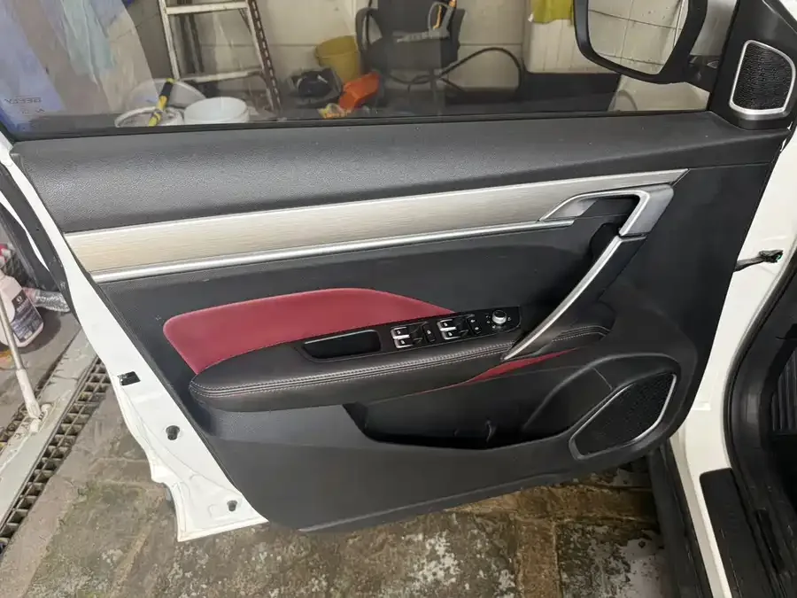 Geely Coolray SX11 Binyue 2021 1.4T DCT Platinum Edition 2023 — миниатюра 5