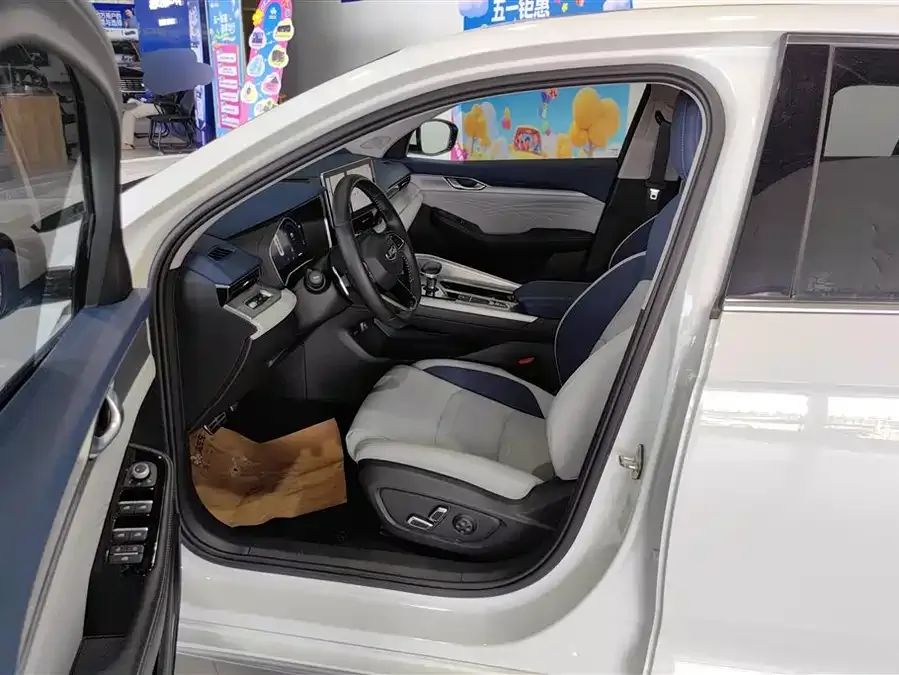 Geely Xingrui Xingrui 2023 2.0TD Premium Edition 2023 — миниатюра 3