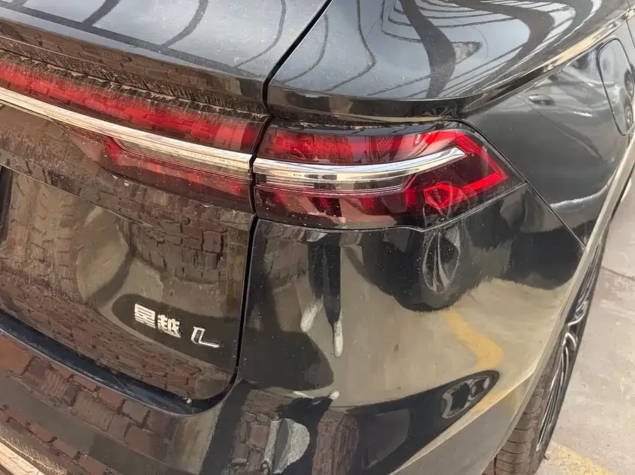 Geely Monjaro Xingyue L 2025 Dongfangyao 2.0TD Automatic Star-gazing Edition 2025 — миниатюра 2