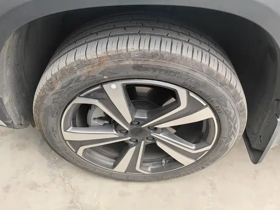 Geely Atlas L Boyue L 2025 fourth generation 1.5TD DCT Shanhe 2025 — миниатюра 4