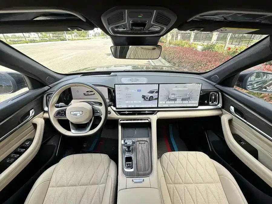 Geely Monjaro Geely Xingyue L 2026 Oriental Yao 2.0TD Automatic Sky Edition 2025 — миниатюра 2