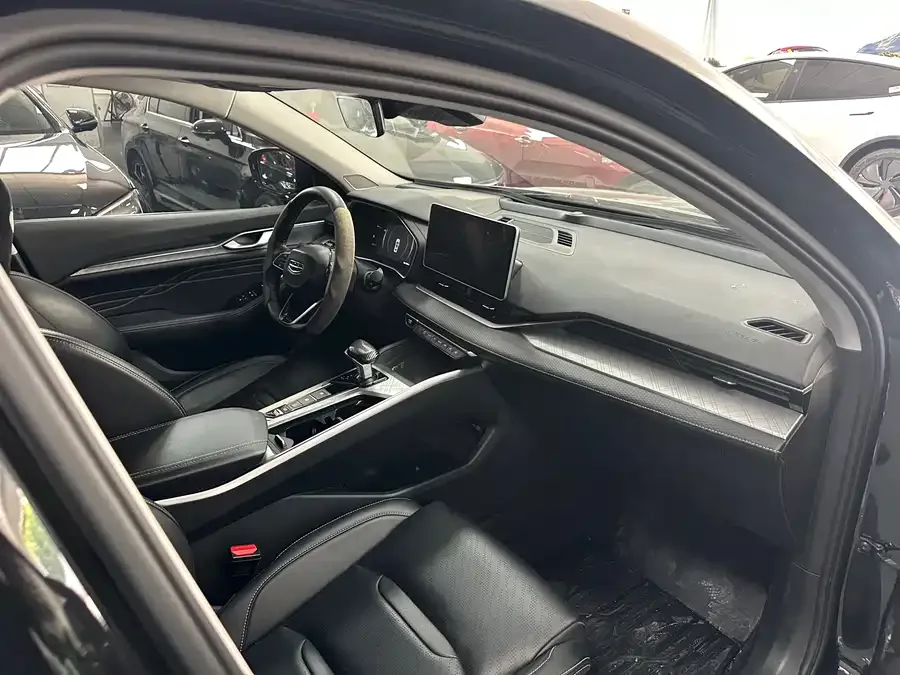 Geely Xingrui Xingrui 2021 2.0TD Luxury 2022 — миниатюра 3