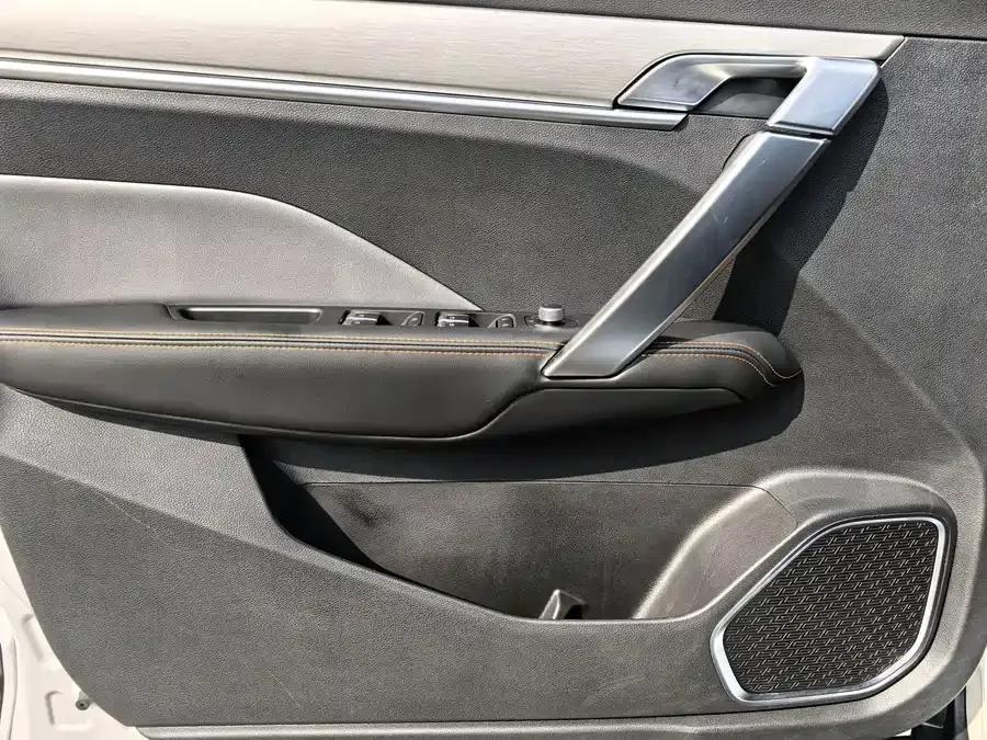 Geely Coolray SX11 Geely Binyue 2024 1.5T DCT Dragon Edition 2024 — миниатюра 2