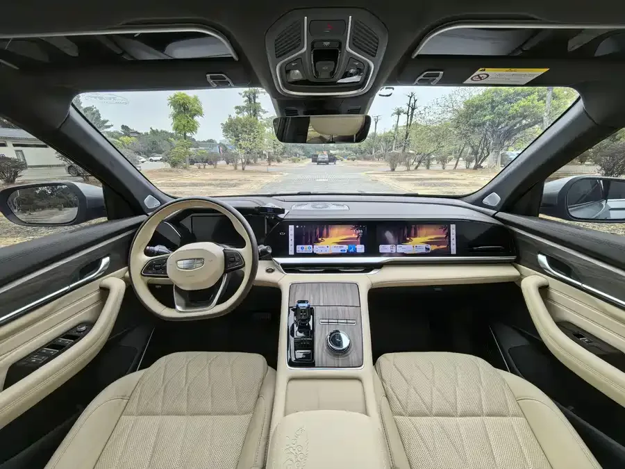 Geely Monjaro Xingyue L 2025 Dongfangyao 2.0TD Automatic Star-gazing Edition 2025 — миниатюра 5
