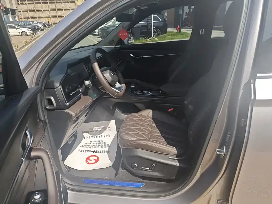 Geely Monjaro Xingyue L 2025 2.0TD Automatic Cloud Edition 2025 — миниатюра 5