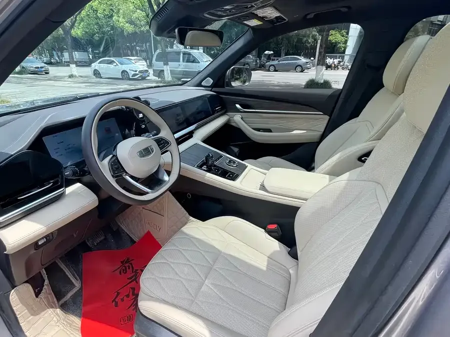 Geely Monjaro Xingyue L 2025 Dongfangyao 2.0TD Automatic Star-gazing Edition 2025 — миниатюра 4
