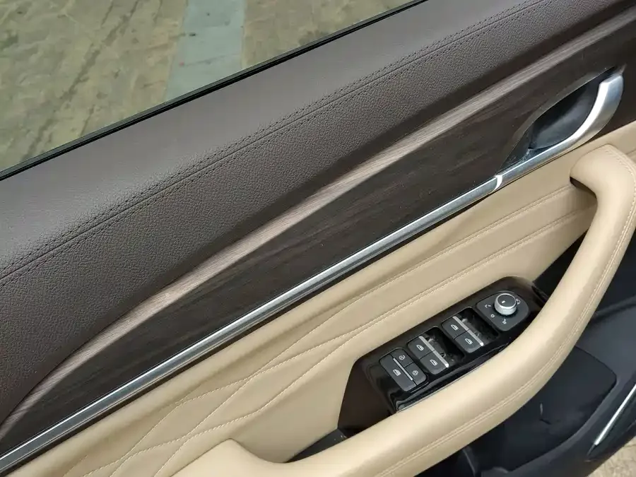 Geely Monjaro Xingyue L 2025 Dongfangyao 2.0TD Automatic Star-gazing Edition 2025 — миниатюра 5