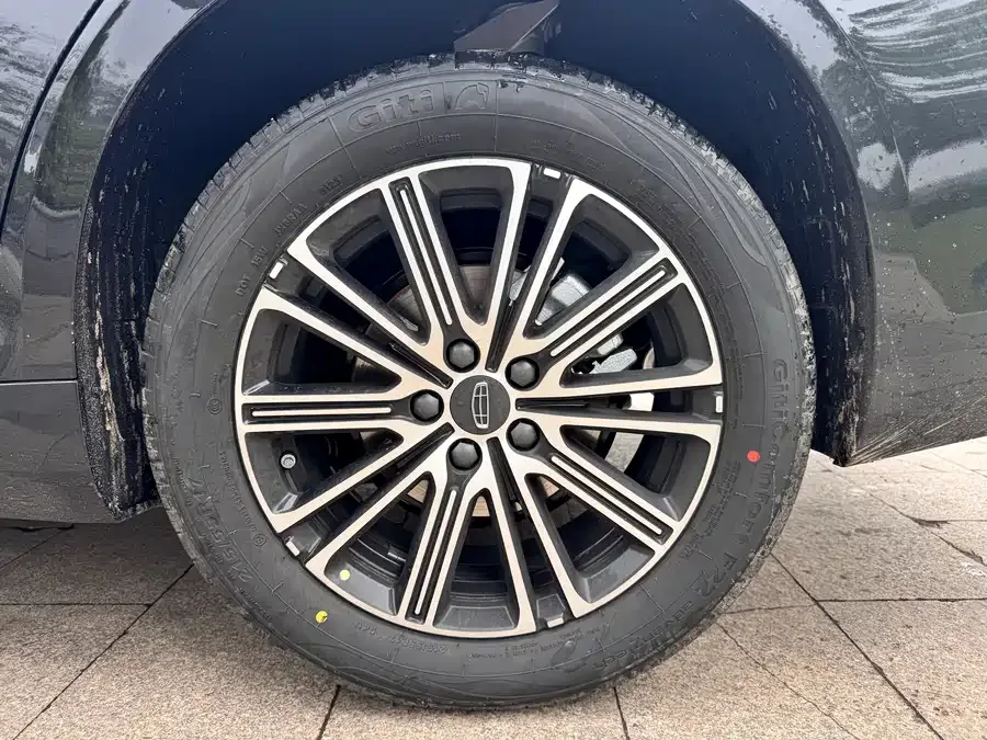 Geely Xingrui Xingrui 2026 Oriental Yao 1.5TD Jinghong Edition 2026 — миниатюра 3
