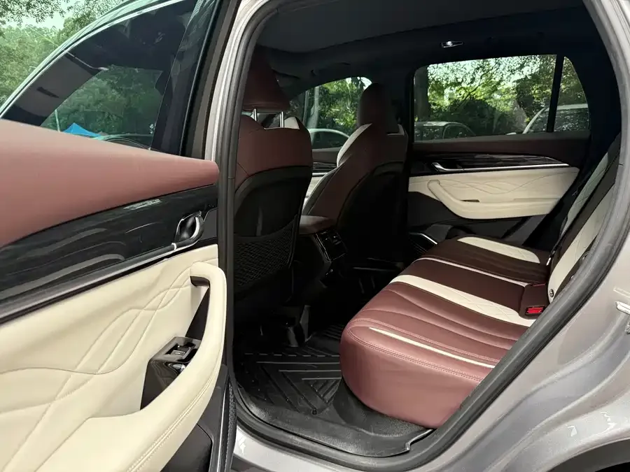 Geely Monjaro Xingyue L 2024 2.0TD High Power Automatic 2WD Yunqi Edition 2023 — миниатюра 2