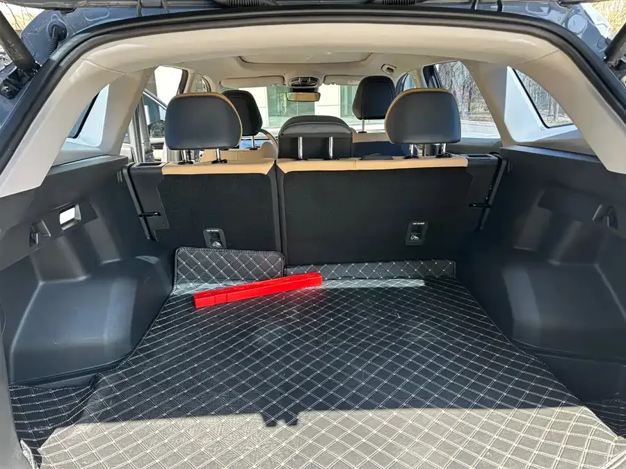 Geely Atlas L Boyue L 2023 1.5TD DCT Premium Edition 2024 — миниатюра 3
