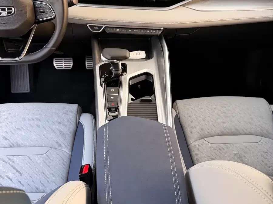 Geely Xingrui Xingrui 2023 2.0TD Premium Edition 2024 — миниатюра 3