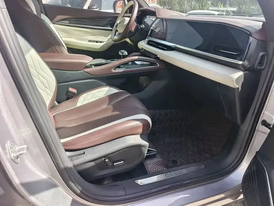 Geely Monjaro Xingyue L 2024 2.0TD High Power Automatic 2WD Skyline Edition 2023 — миниатюра 3