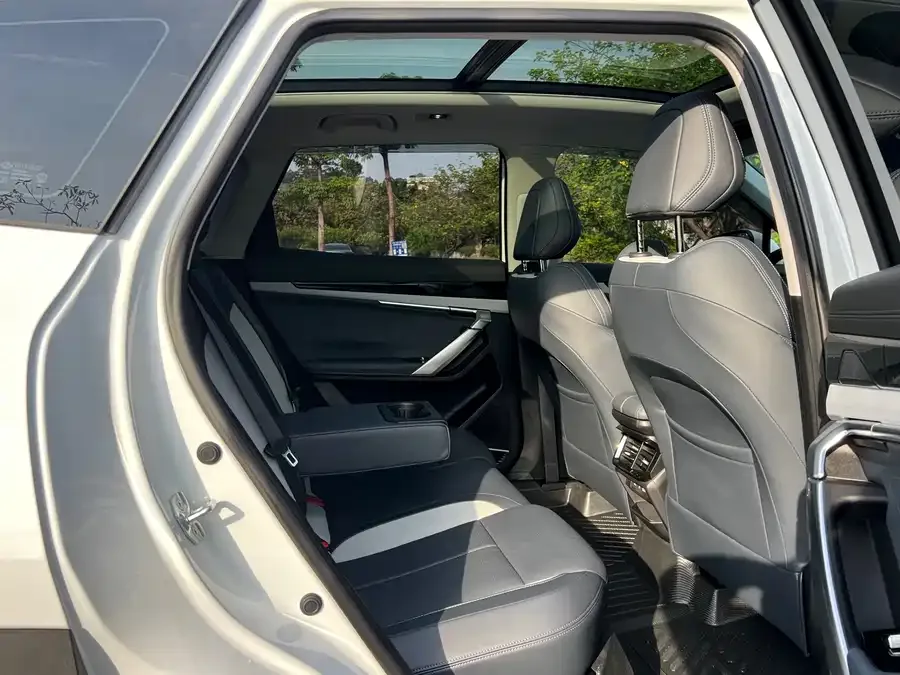 Geely Atlas L Boyue L 2024 1.5TD DCT Premium Edition 2024 — миниатюра 4