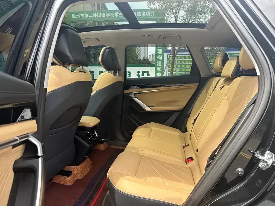 Geely Atlas L Boyue L 2023 1.5TD DCT Premium Edition 2023 — миниатюра 3