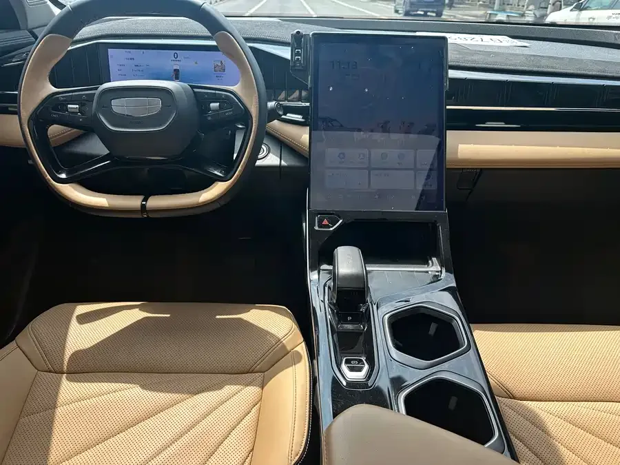 Geely Atlas L Boyue L 2023 1.5TD DCT Premium Edition 2023 — миниатюра 4