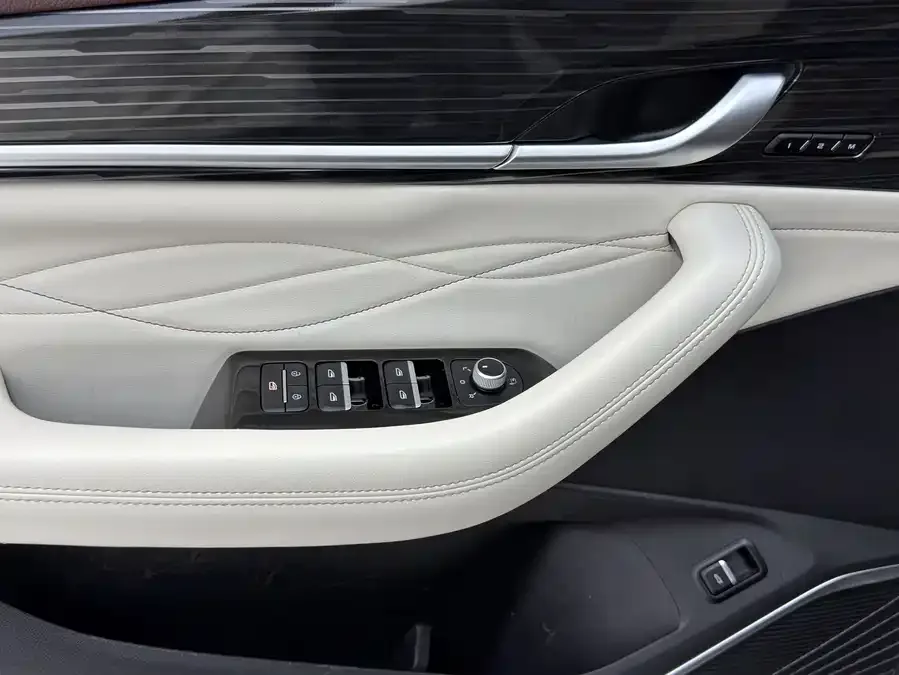 Geely Monjaro Xingyue L 2021 2.0TD DCT EVO 2WD Premium Edition 2022 — миниатюра 4