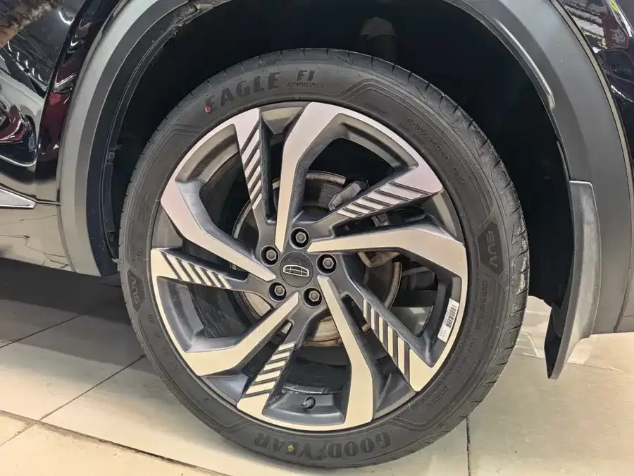 Geely Monjaro Xingyue L 2021 2.0TD DCT EVO 2WD Smart Edition 2023 — миниатюра 3