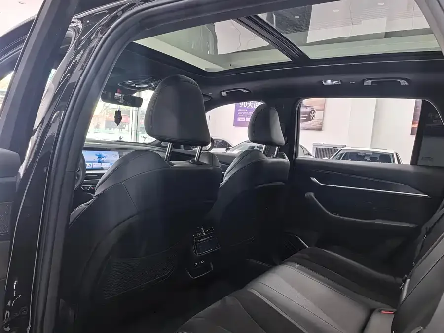 Geely Monjaro Xingyue L 2024 2.0TD High Power Automatic 2WD Skyline Edition 2024 — миниатюра 4
