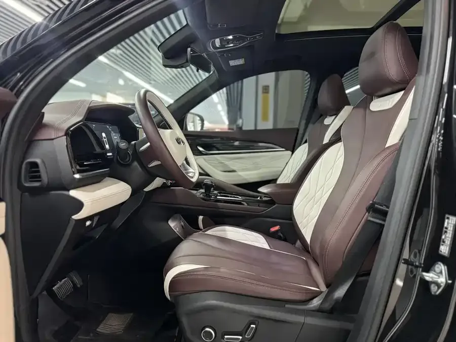 Geely Monjaro Xingyue L 2021 2.0TD DCT EVO 2WD Premium Edition 2022 — миниатюра 2