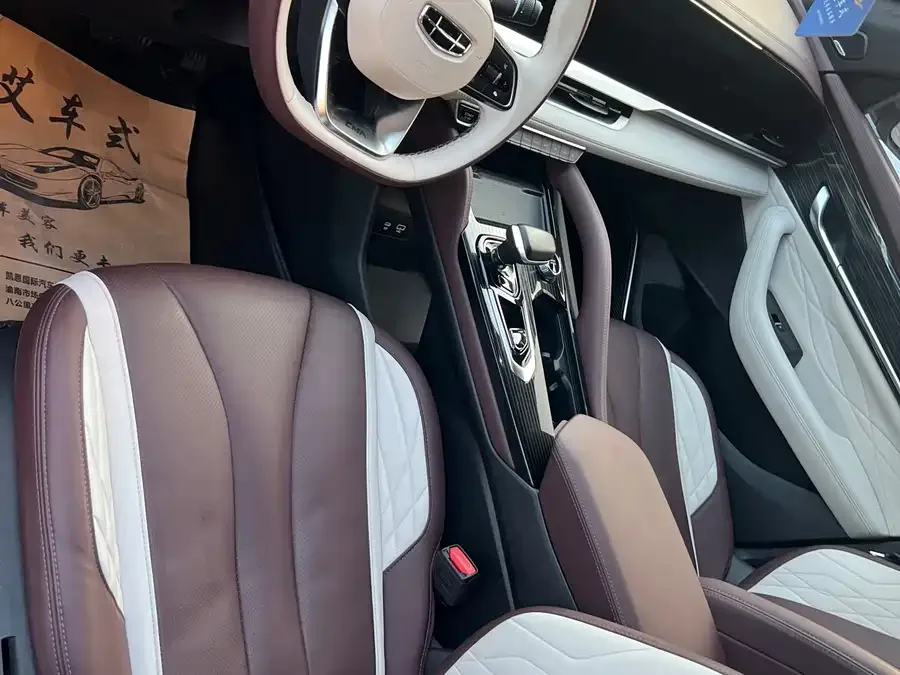 Geely Monjaro Xingyue L 2021 2.0TD DCT EVO 2WD flagship model 2022 — миниатюра 3