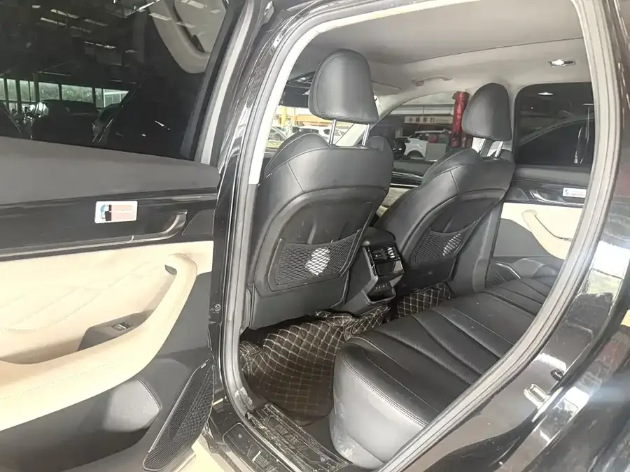 Geely Monjaro Xingyue L 2023 2.0TD High Power Automatic 2WD Flagship Model 2025 — миниатюра 2