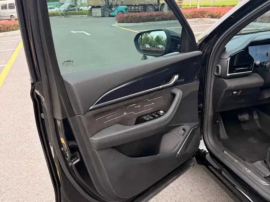 Geely Monjaro Xingyue L 2024 2.0TD High Power Automatic 2WD Skyline Edition 2024 — миниатюра 4