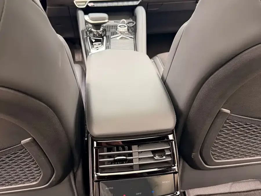Geely Monjaro Xingyue L 2024 2.0TD High Power Automatic 2WD Skyline Edition 2024 — миниатюра 5