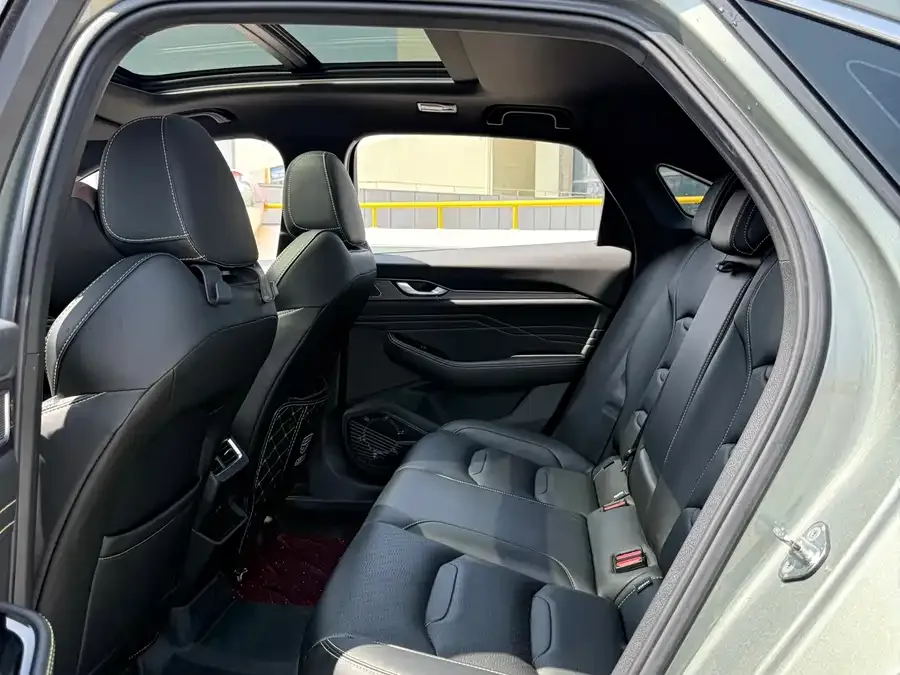 Geely Xingrui Xingrui 2023 1.5TD Fuyao Edition 2023 — миниатюра 3
