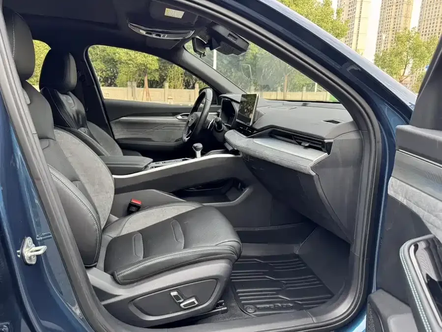 Geely Xingrui Xingrui 2023 2.0TD only available in green version 2023 — миниатюра 3